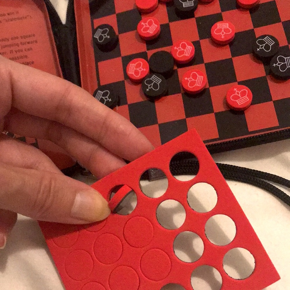 🟥 ⬛️ Travel Checkers Set - Picture 4 of 9